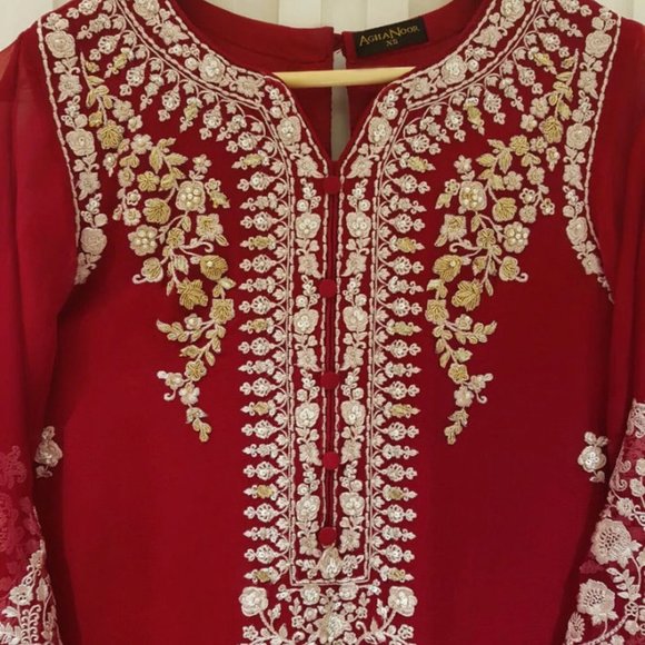 Agha Noor Original Two Piece Pure Chiffon Heavily Embroidered Shirt & Dupatta - Picture 5 of 6